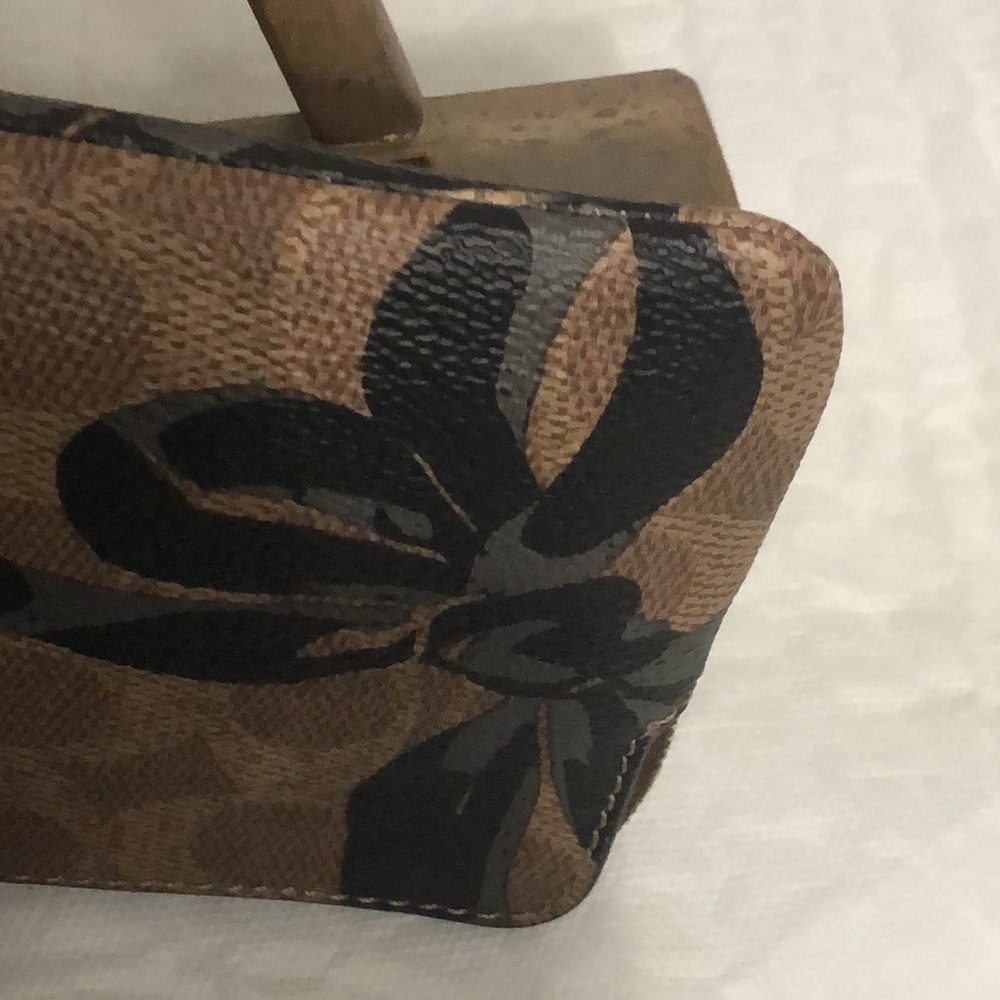 Coach Brown Signature Floral Wristlet with Black Trim - Picture 5 of 9